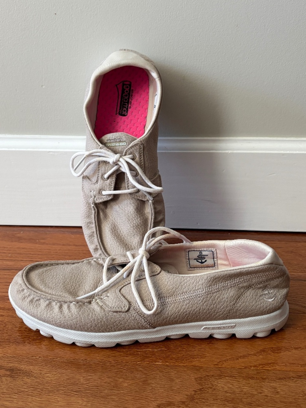 Skechers On The Go Boat Shoes Women's Size 11 Beige